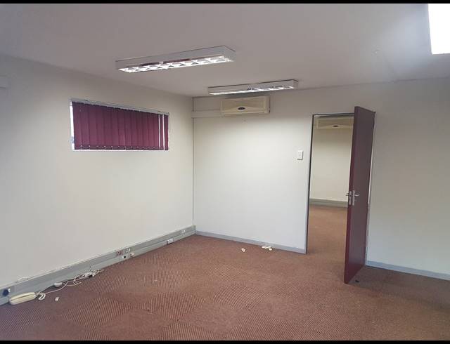 110M² OFFICE TO LET IN WESTVILLE